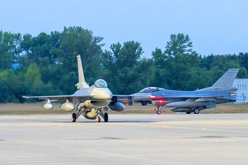 Slovakia Air Force Welcomes First F-16 Block 70 Fighter Jets