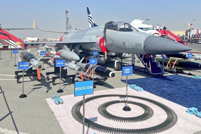 Pakistan Showcases JF-17 Block III Fighter at Bahrain Airshow