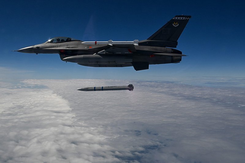USAF Conducts First Aircraft Launch of Stand-In Attack Weapon